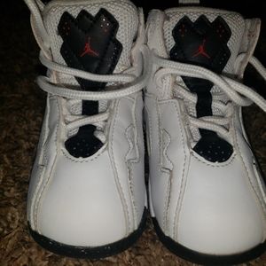 Toddler shoes